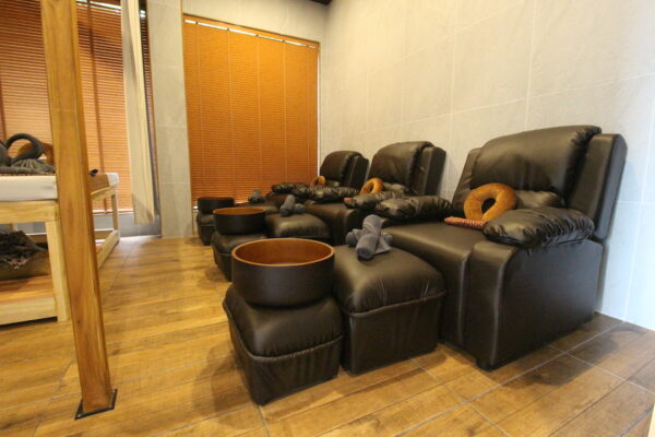 Head & Shoulder Massage